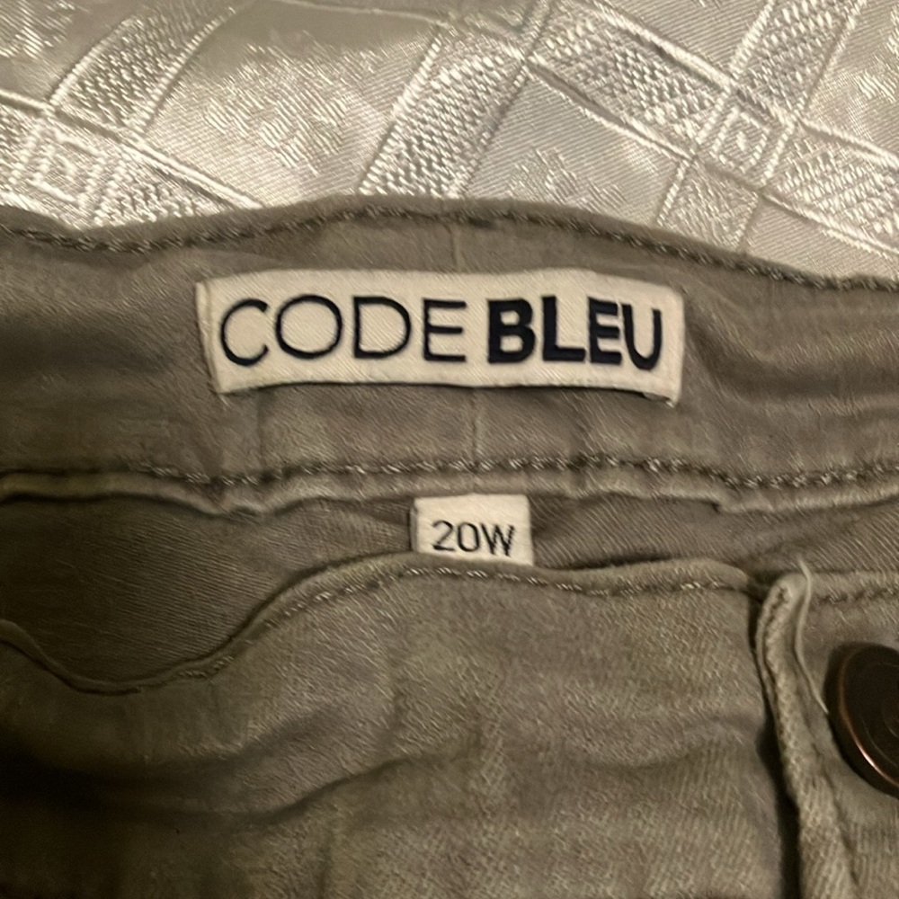 Code Bleu pants - Picture 2 of 9